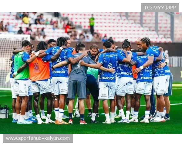 哈麦隆足球队球星全阵容大揭秘 聚焦明星球员与新赛季挑战