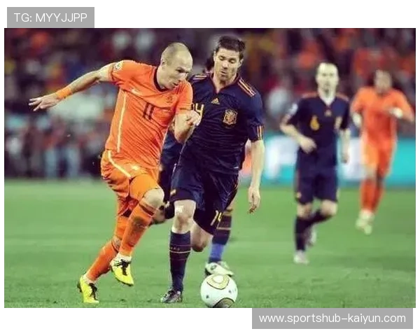 曾为足球场上闪耀星辰 盘点历史上穿12号球衣的传奇球员