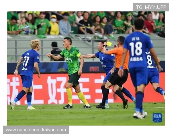 足球队黄牌球员数量分析：影响比赛的隐形因素和战术调整